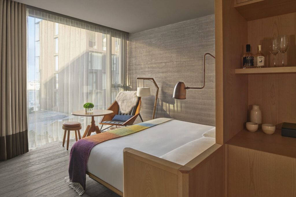 Rooms with sweeping views of the harbour and surrounding landscapes