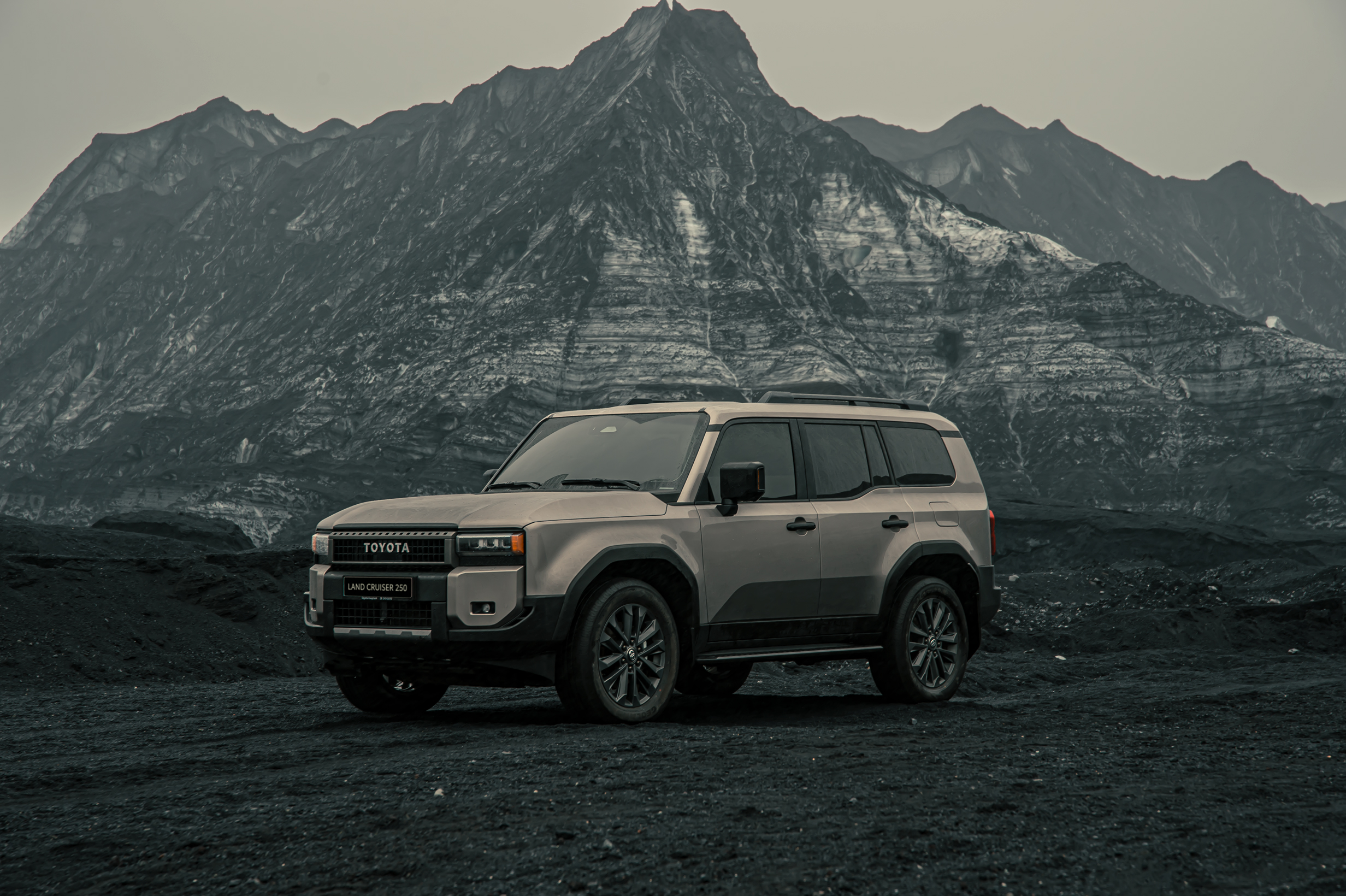 Luxury 4x4 vehicle for self-drive in Iceland